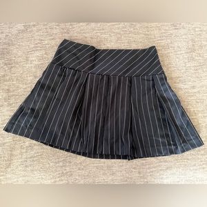 H&M | Stripped Y2K Miniskirt/Skater Skirt Size 6